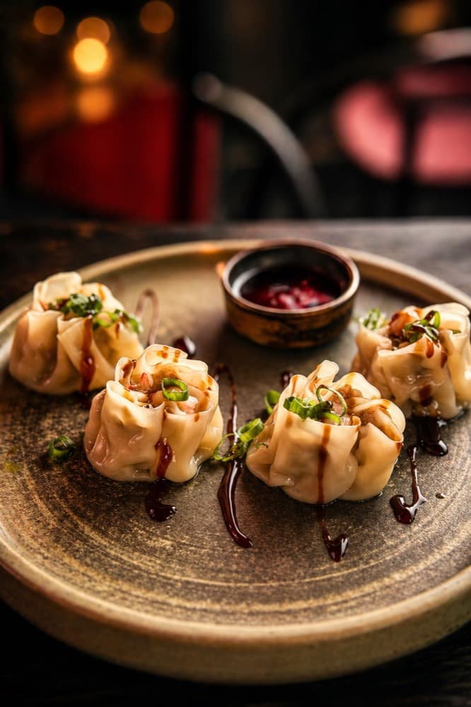Handgjorda gyoza med japanska smaker